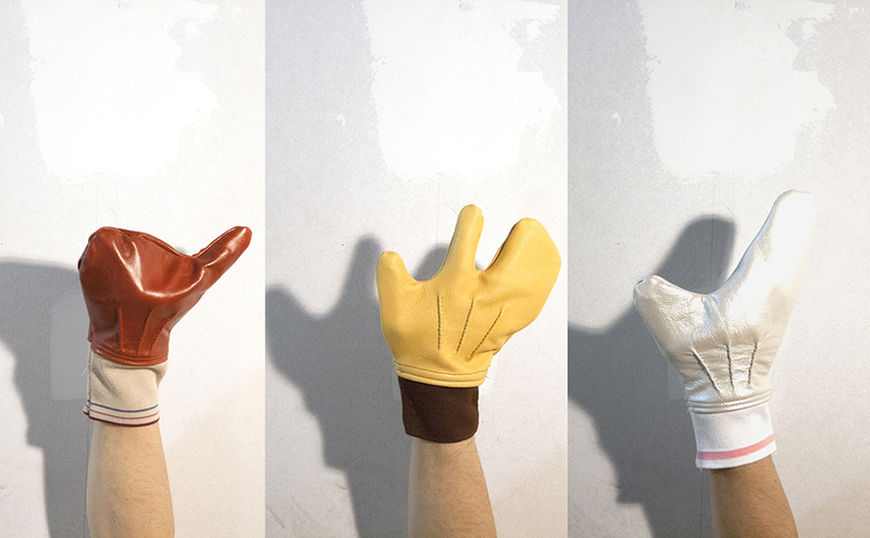 Gloves detail 1