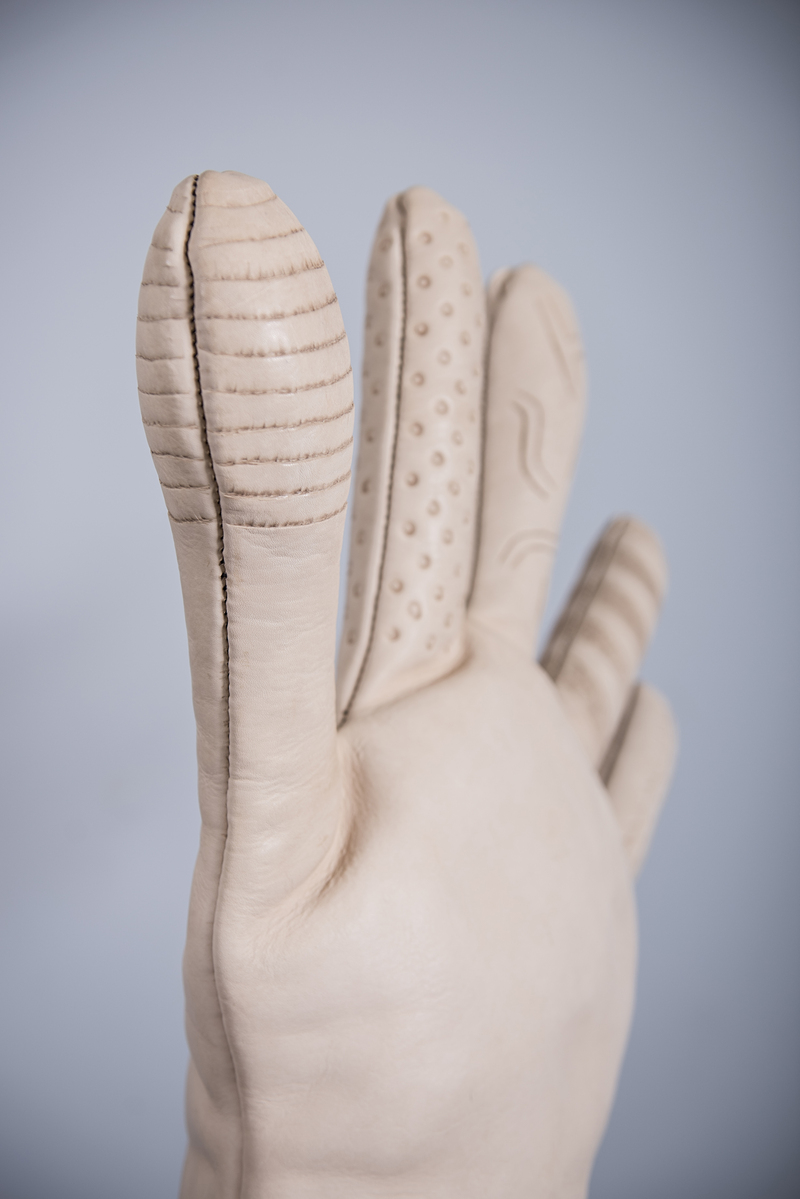 New glove detail 1