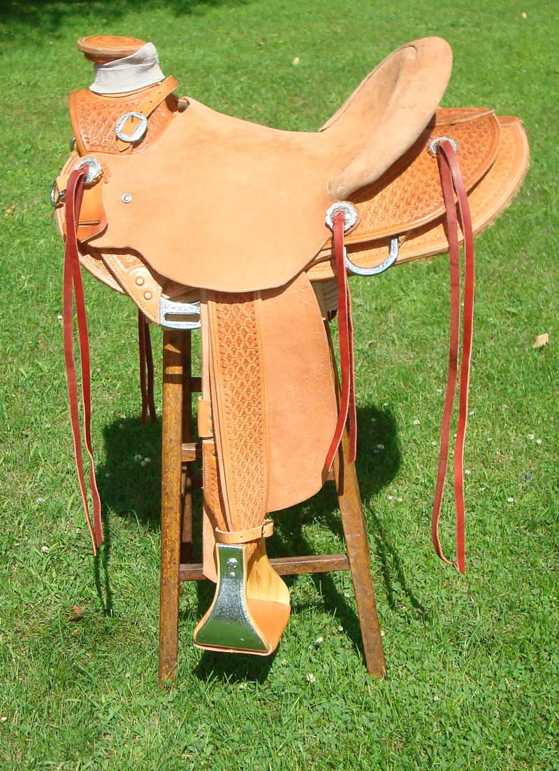 Saddle main